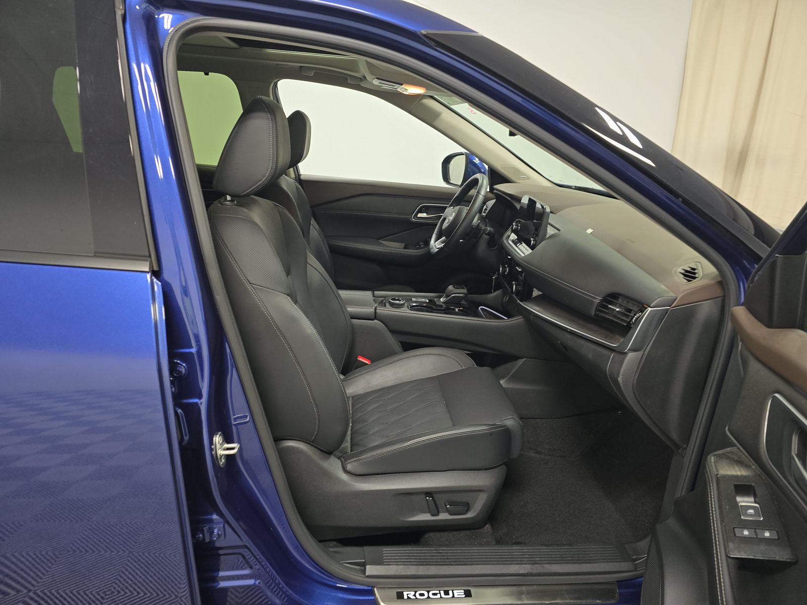 2023 Nissan Rogue Platinum AWD