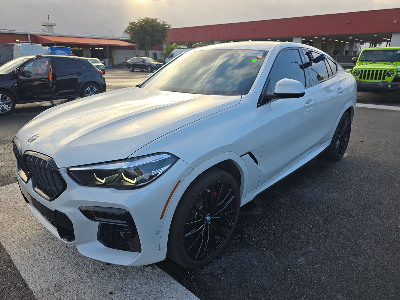 2023 BMW X6 xDrive40i AWD