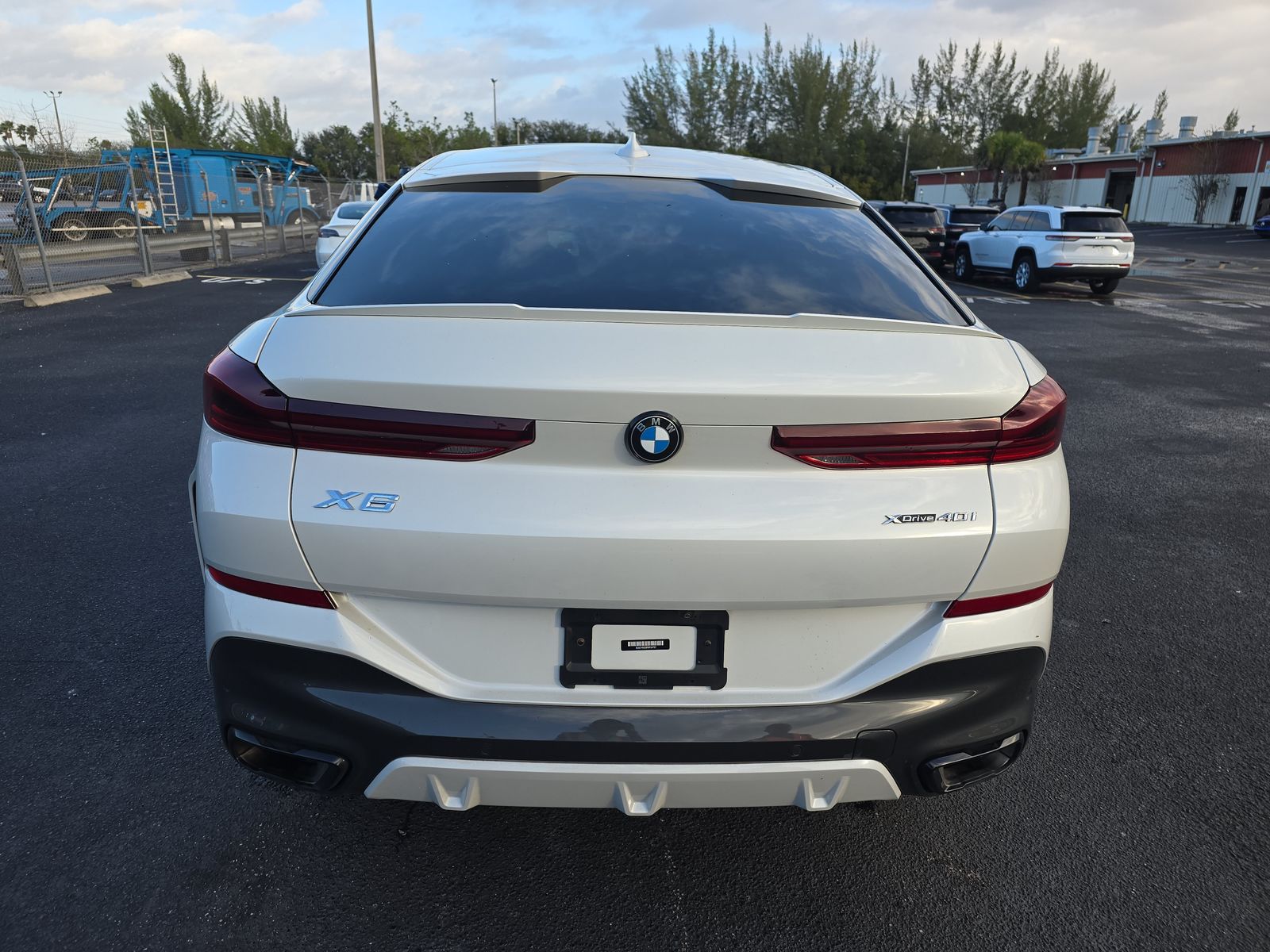 2023 BMW X6 xDrive40i AWD