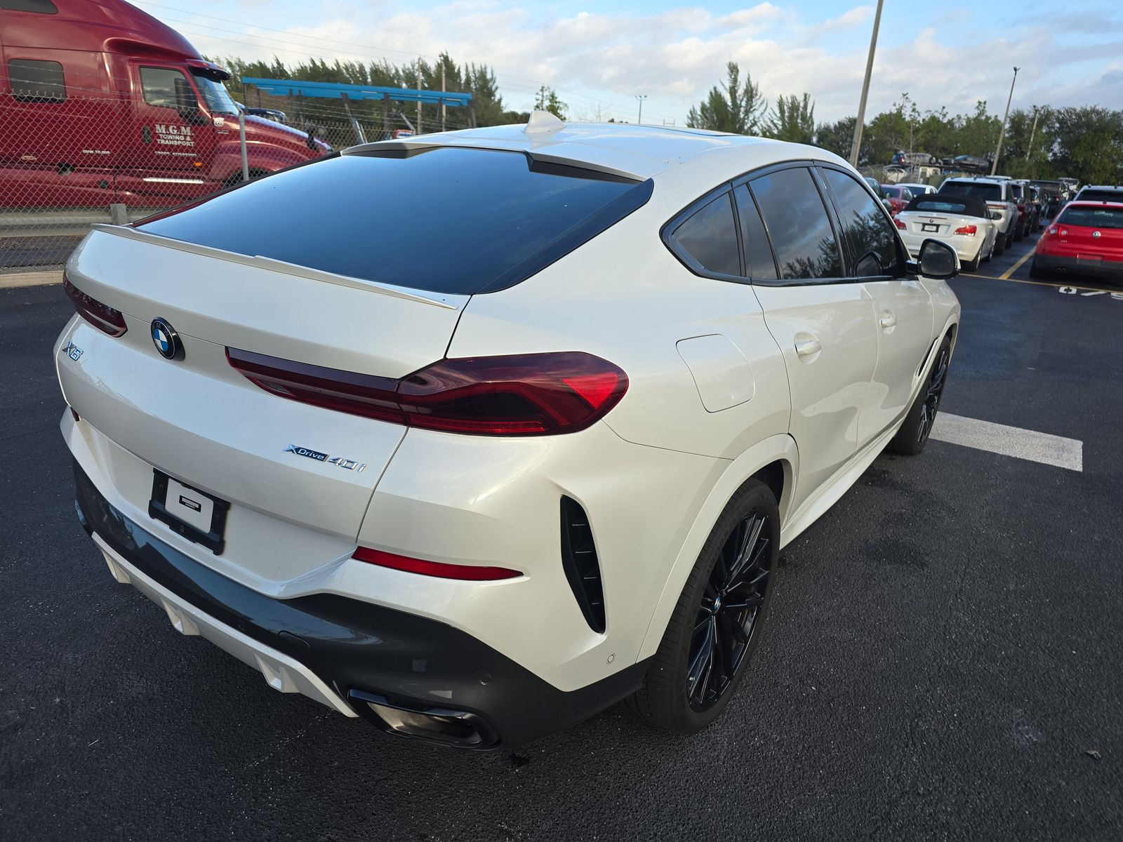 2023 BMW X6 xDrive40i AWD