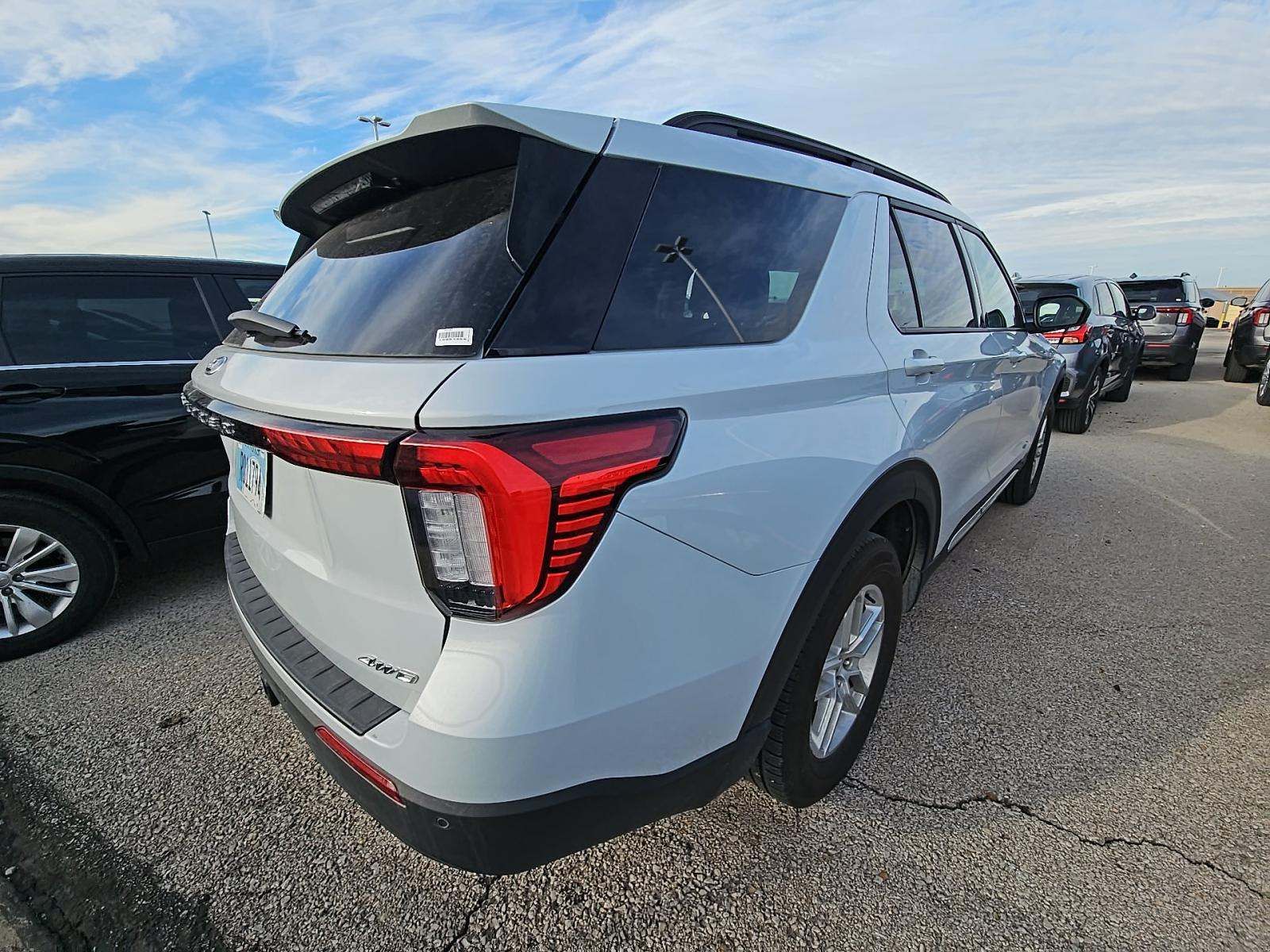 2025 Ford Explorer Active AWD