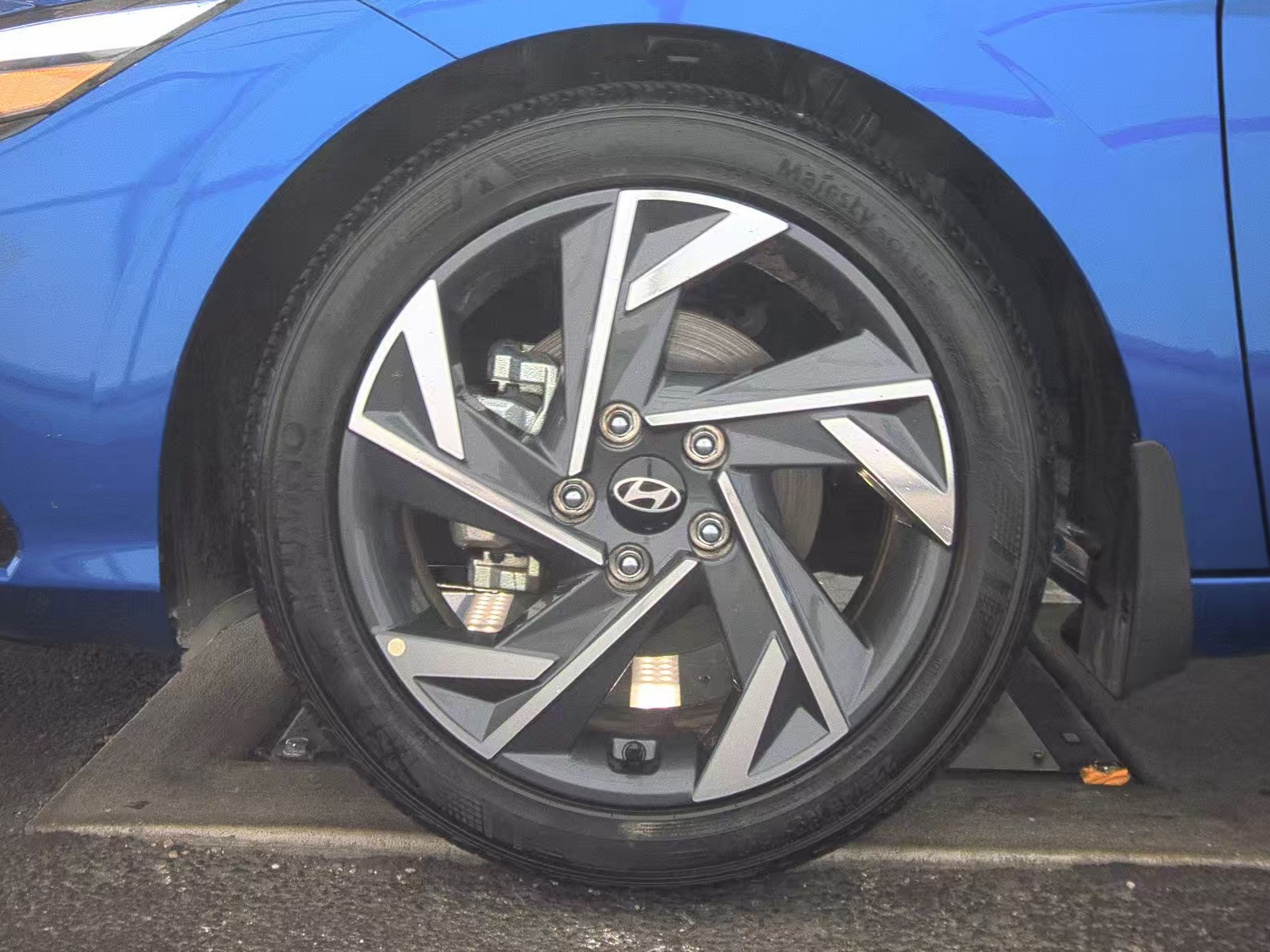 2025 Hyundai Elantra SEL Convenience FWD