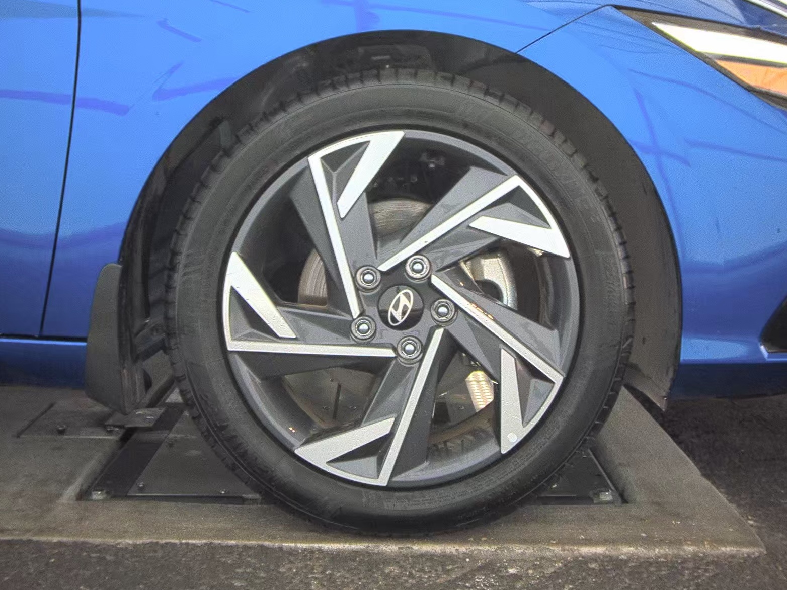 2025 Hyundai Elantra SEL Convenience FWD