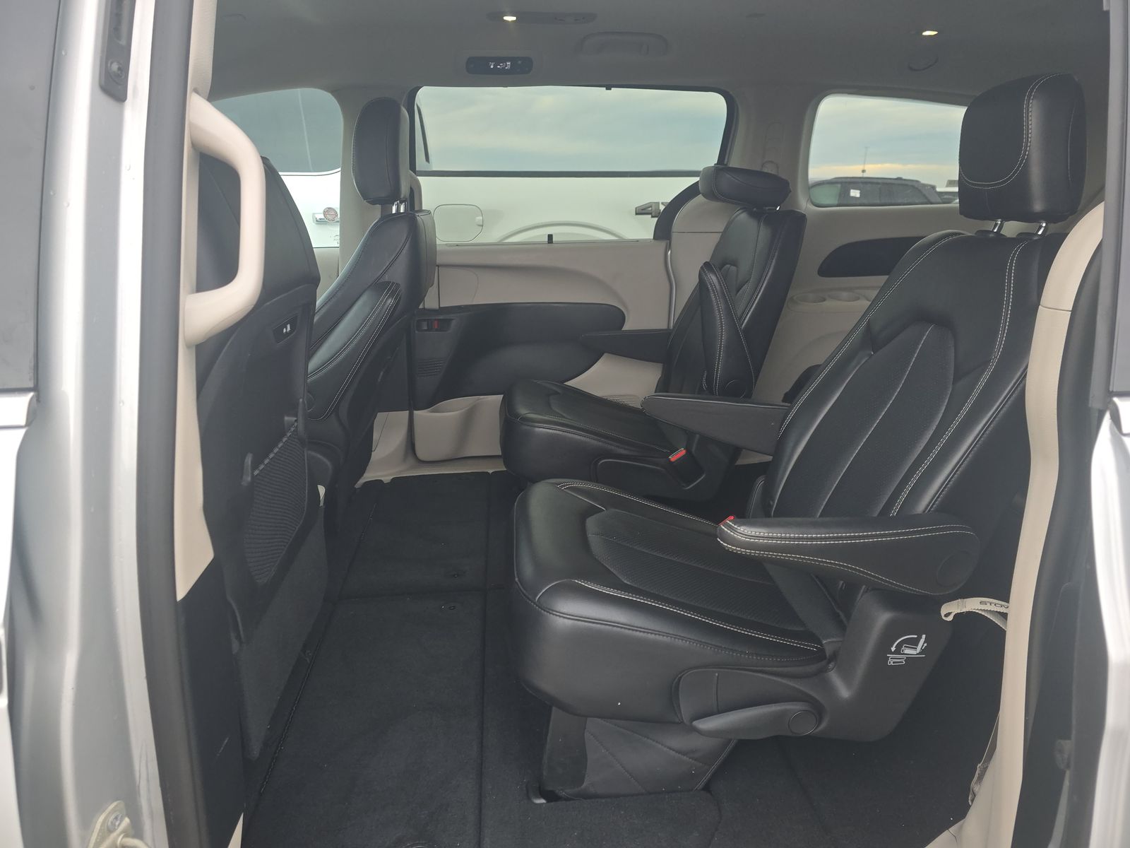 2024 Chrysler Pacifica Touring L FWD