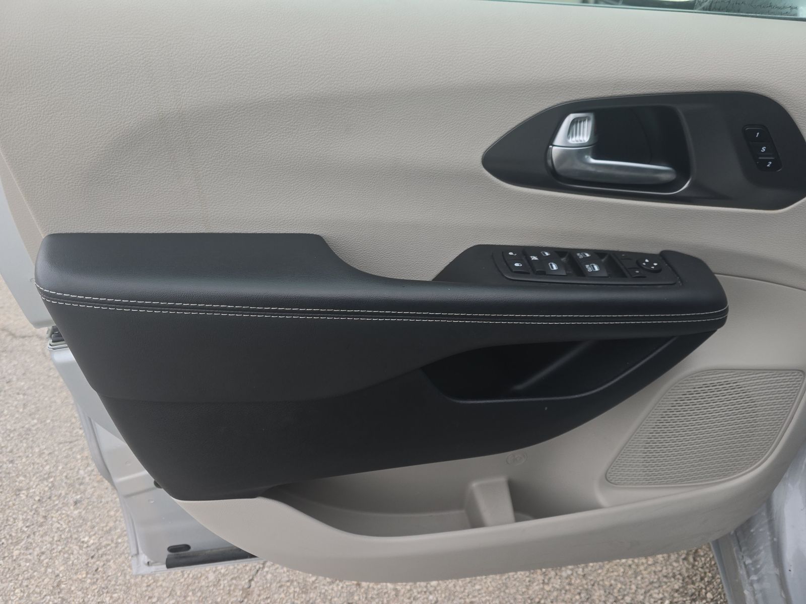 2024 Chrysler Pacifica Touring L FWD