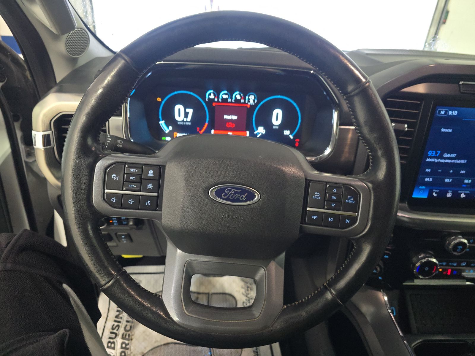 2023 Ford F-150 Lariat AWD