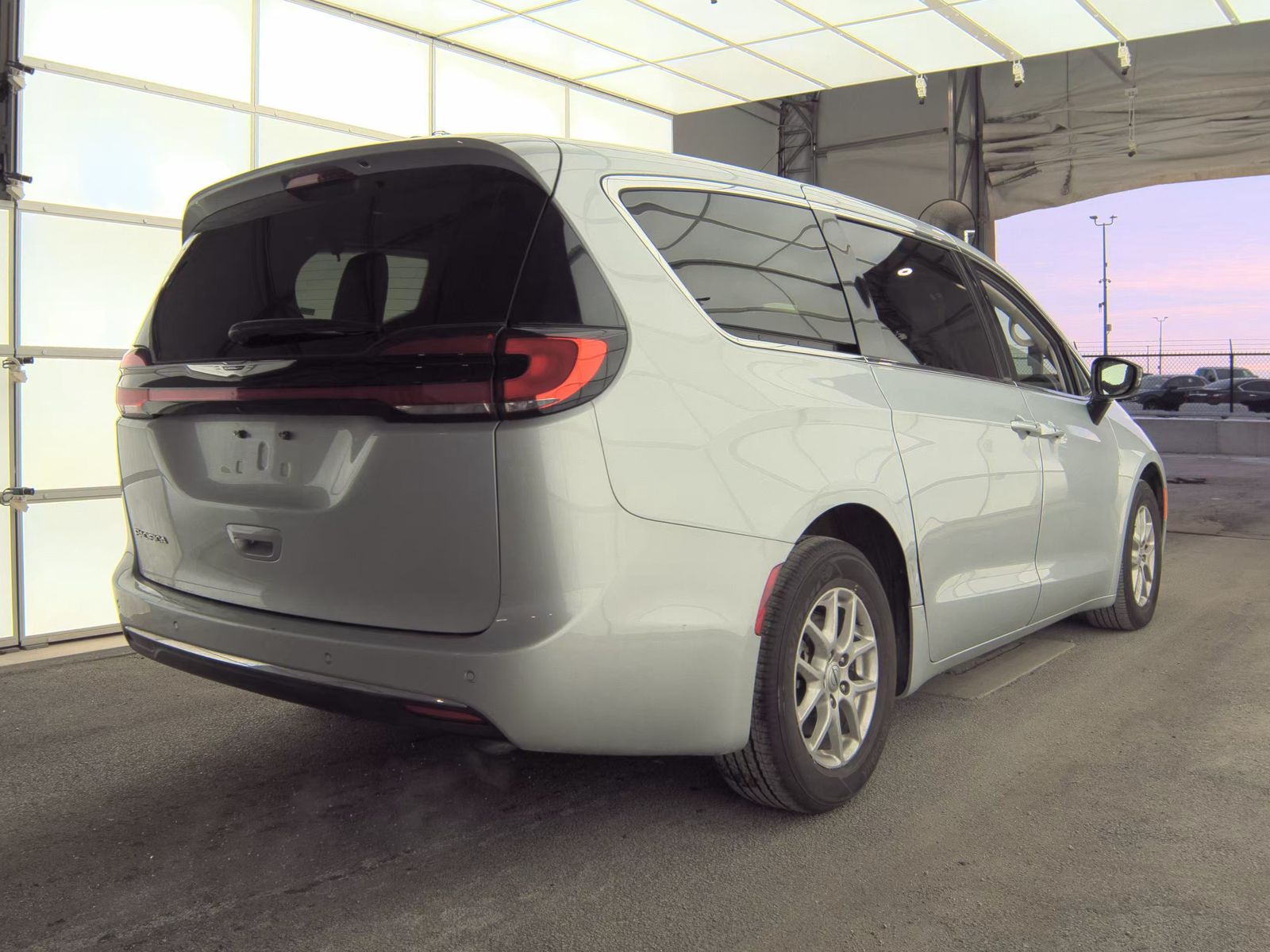 2024 Chrysler Pacifica Touring L FWD