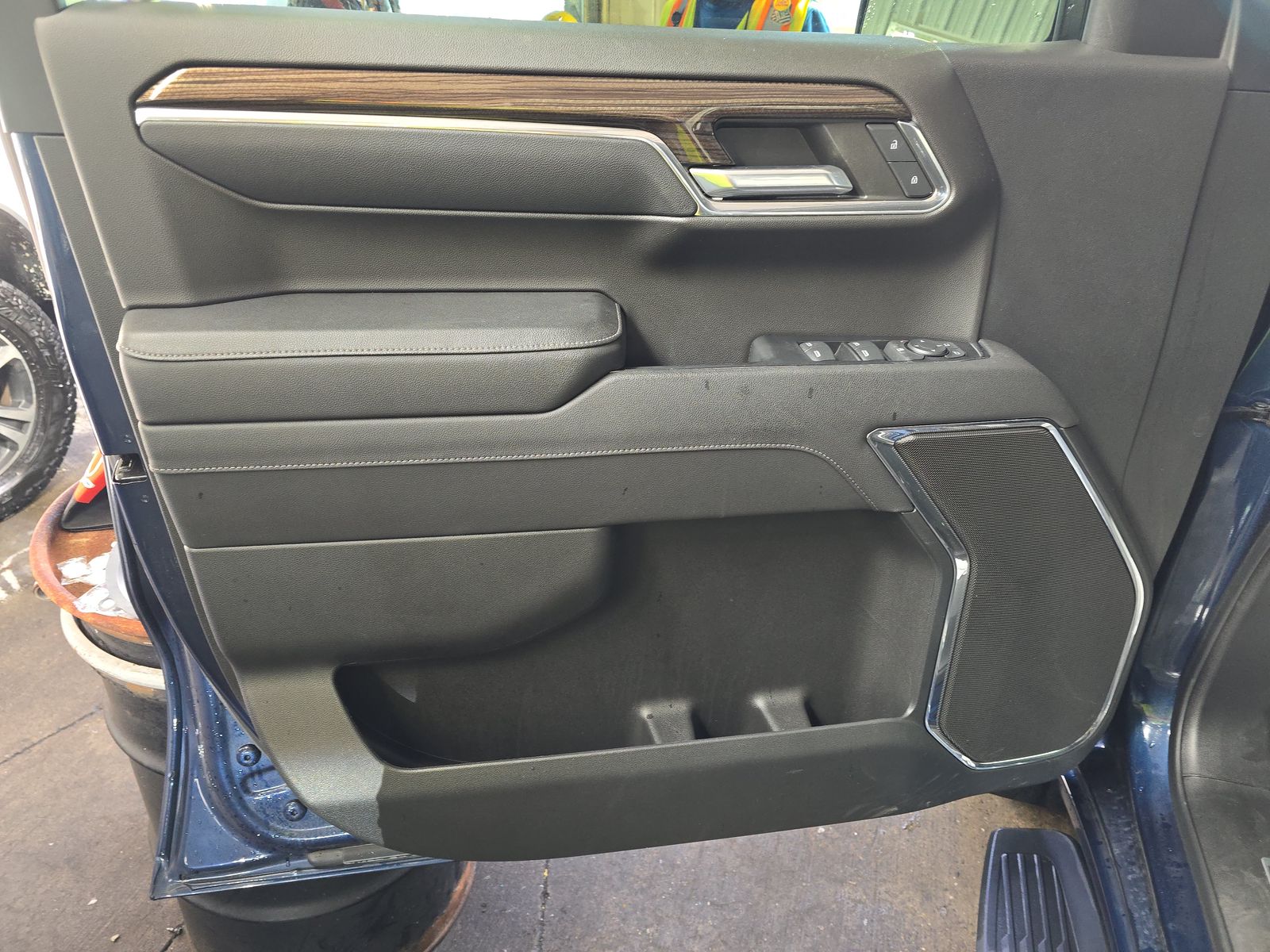 2023 Chevrolet Silverado 1500 LT AWD