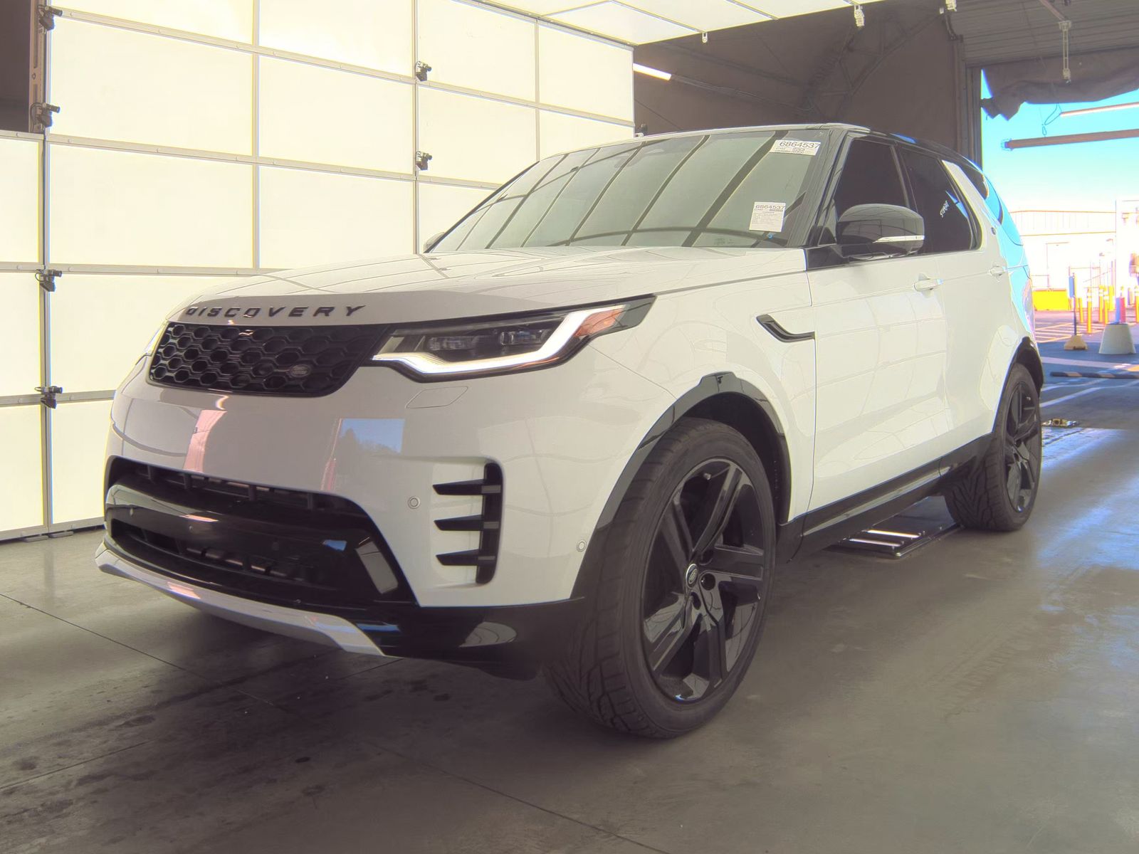 2024 Land Rover Discovery Dynamic SE AWD