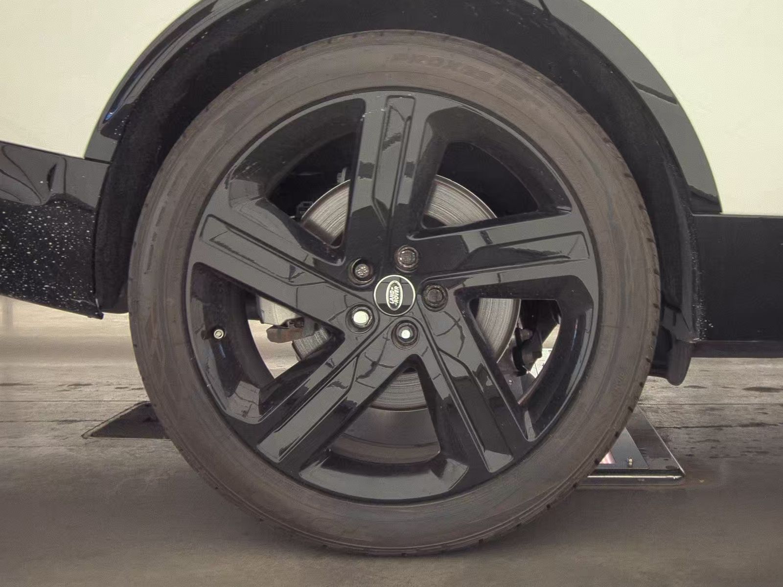 2024 Land Rover Discovery Dynamic SE AWD