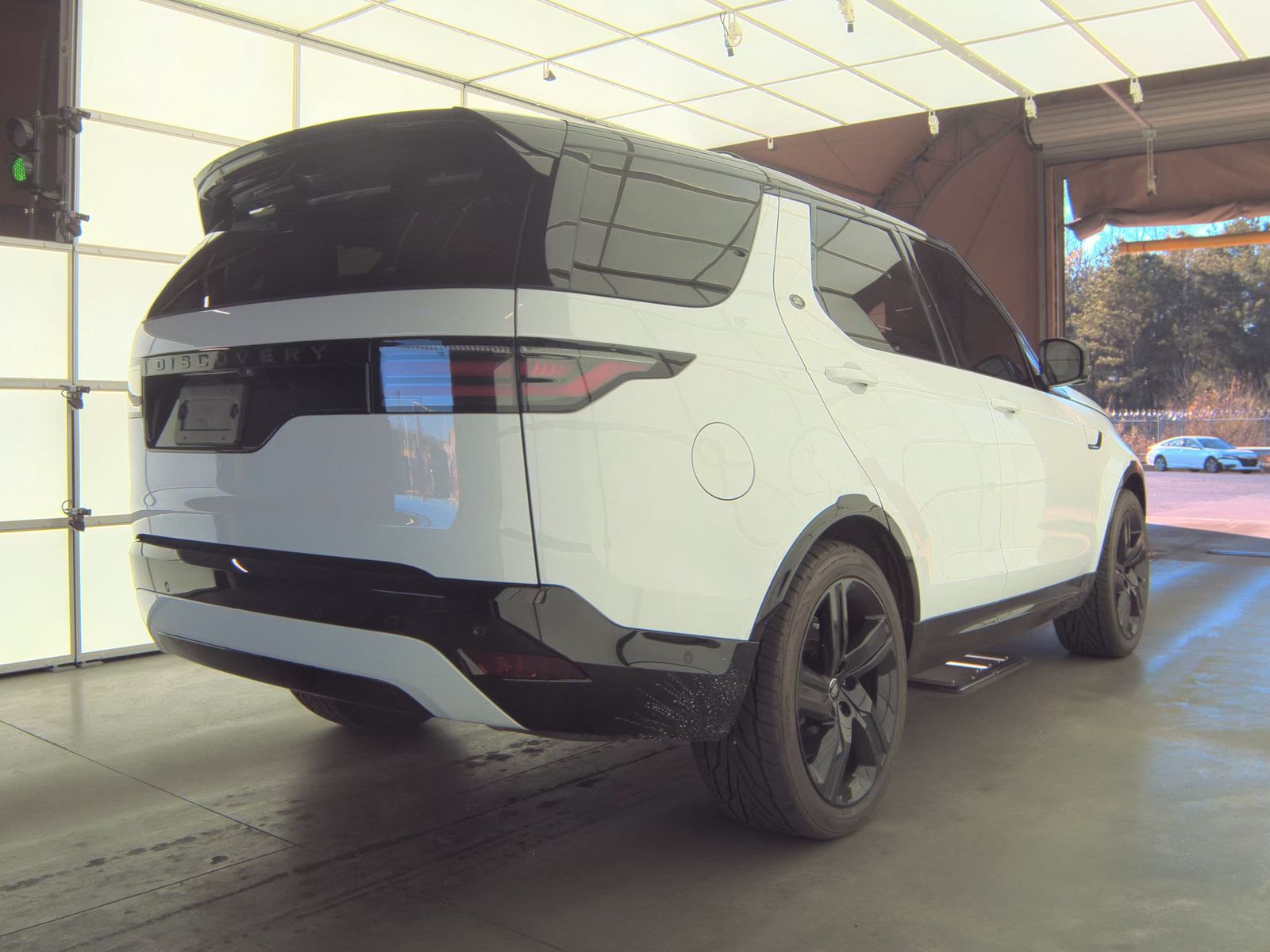 2024 Land Rover Discovery Dynamic SE AWD