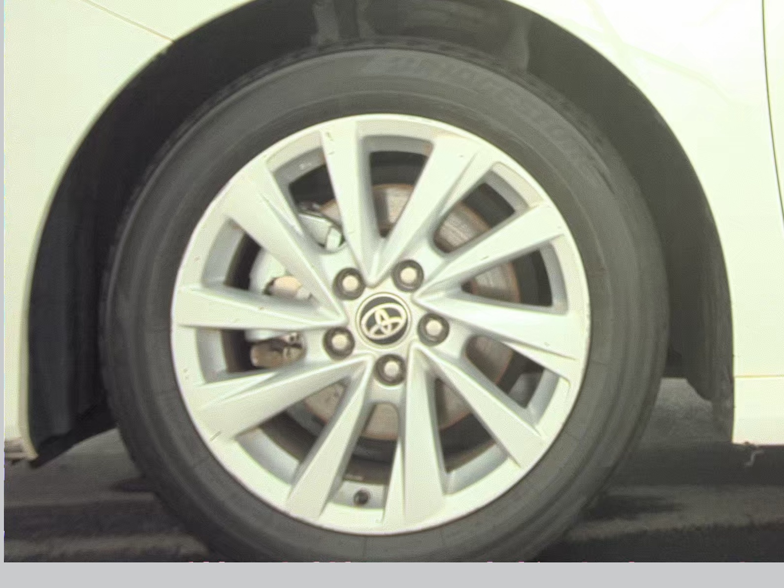 2024 Toyota Camry LE FWD