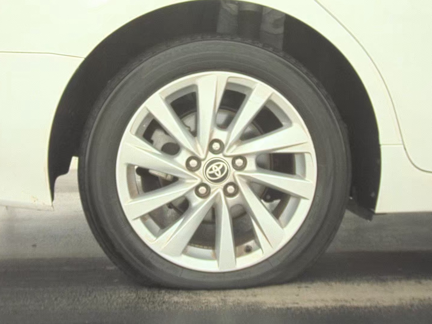 2024 Toyota Camry LE FWD