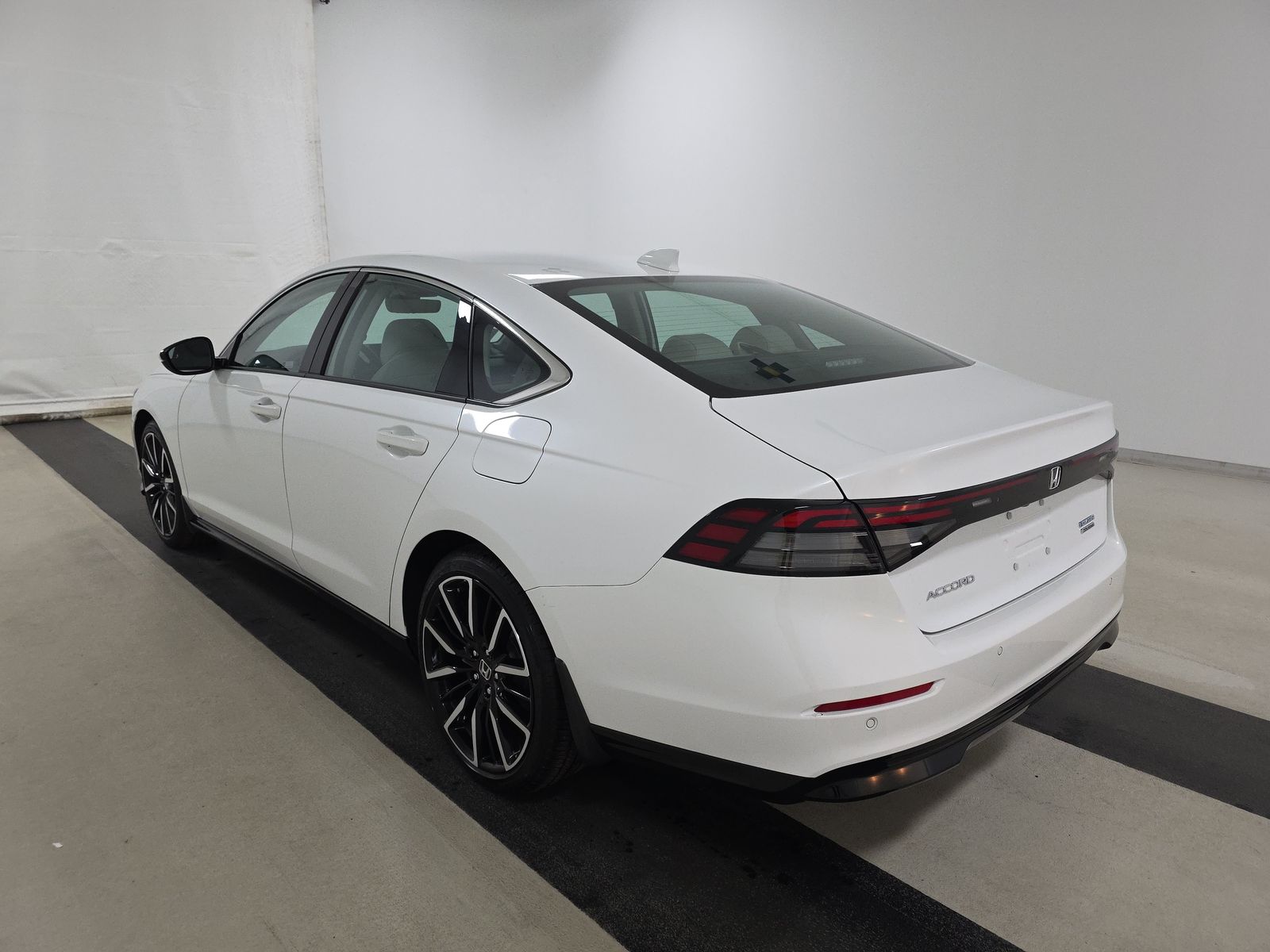 2023 Honda Accord Hybrid Touring FWD