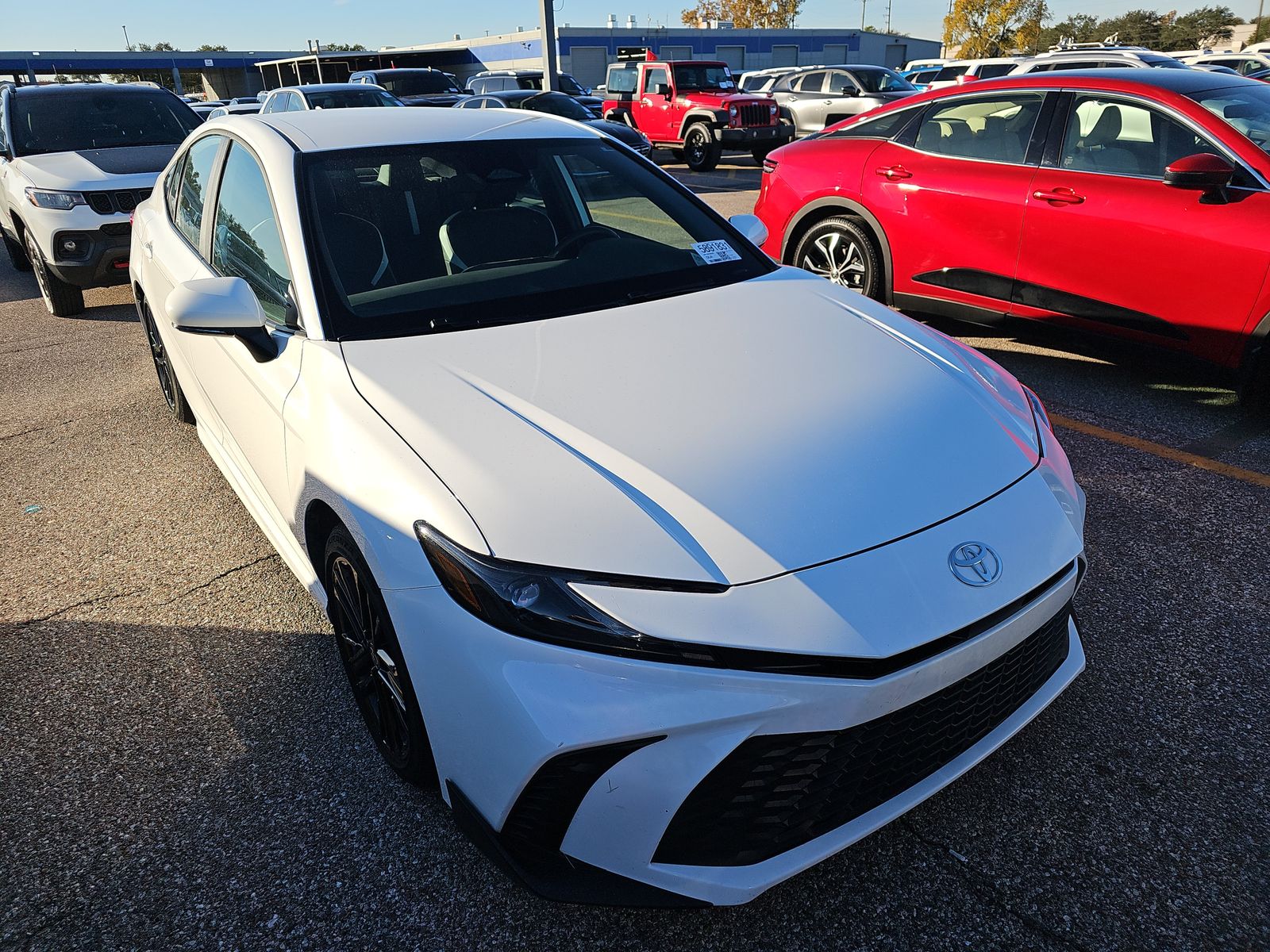 2025 Toyota Camry SE FWD