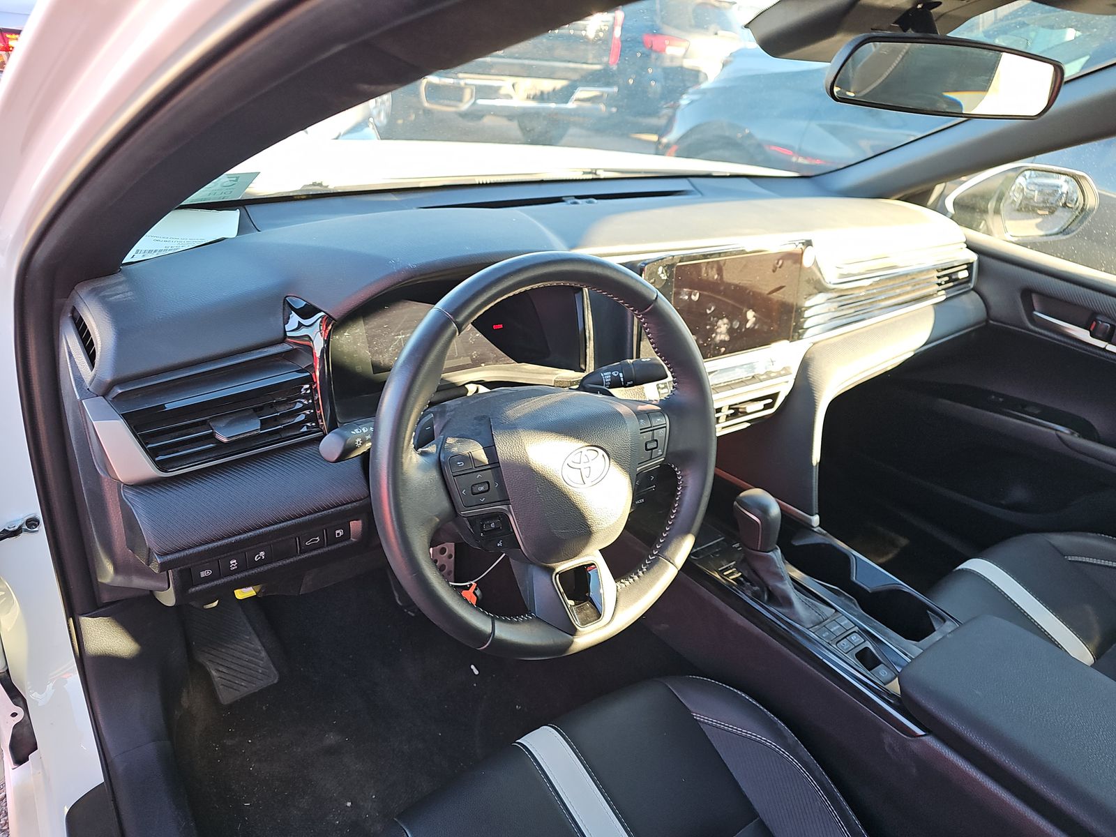 2025 Toyota Camry SE FWD