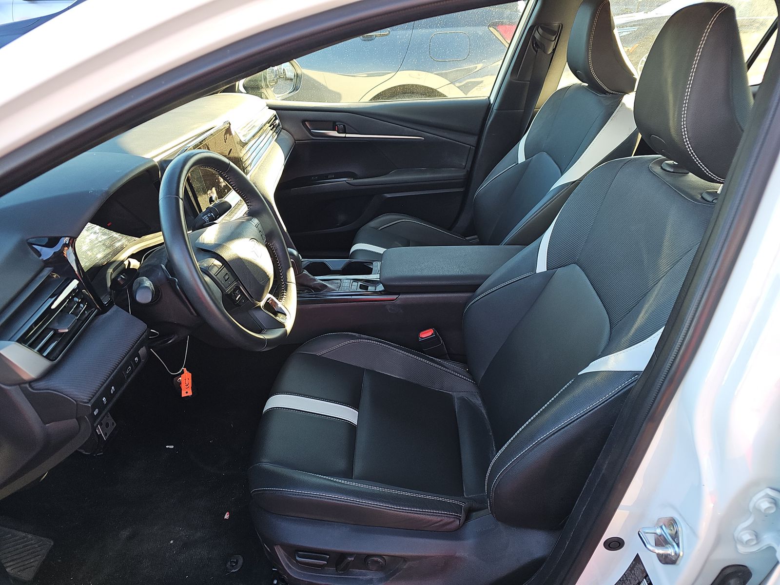 2025 Toyota Camry SE FWD