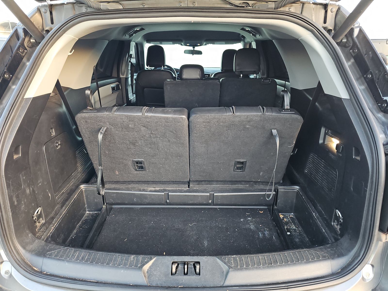 2023 Ford Explorer XLT FWD