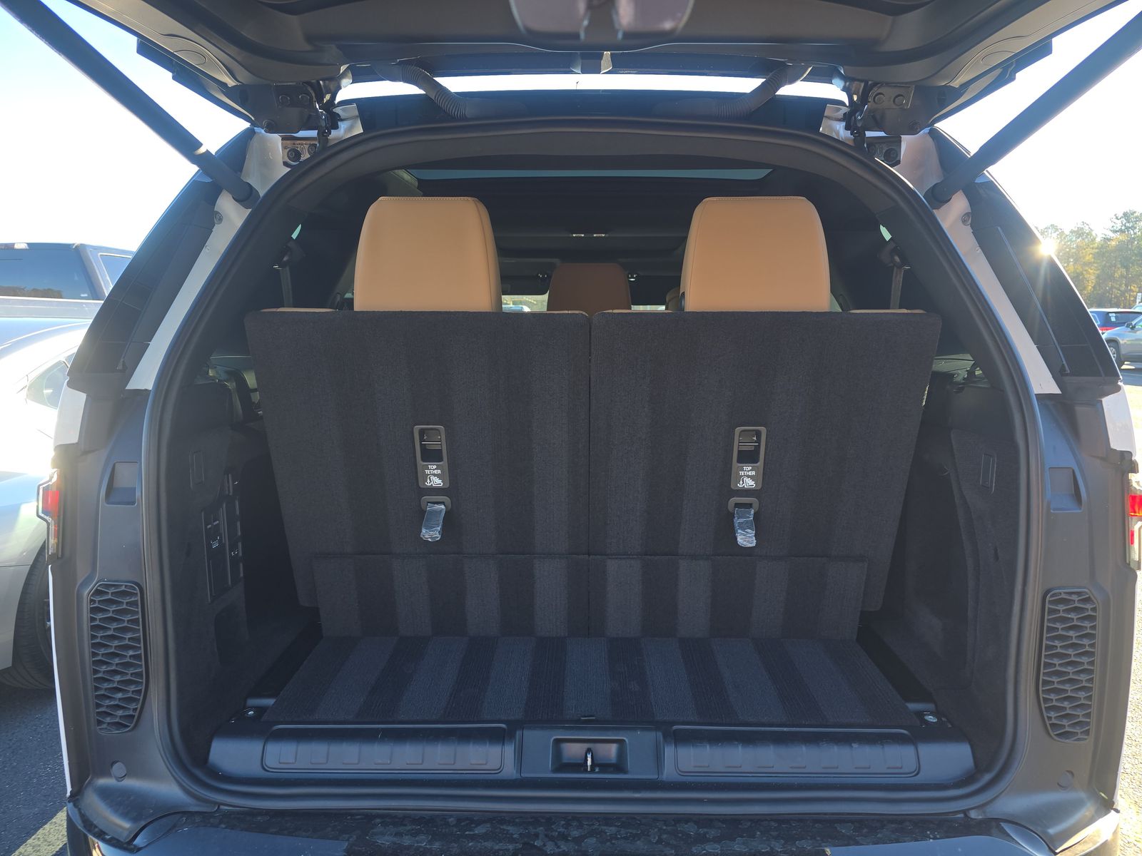 2024 Land Rover Discovery Dynamic SE AWD