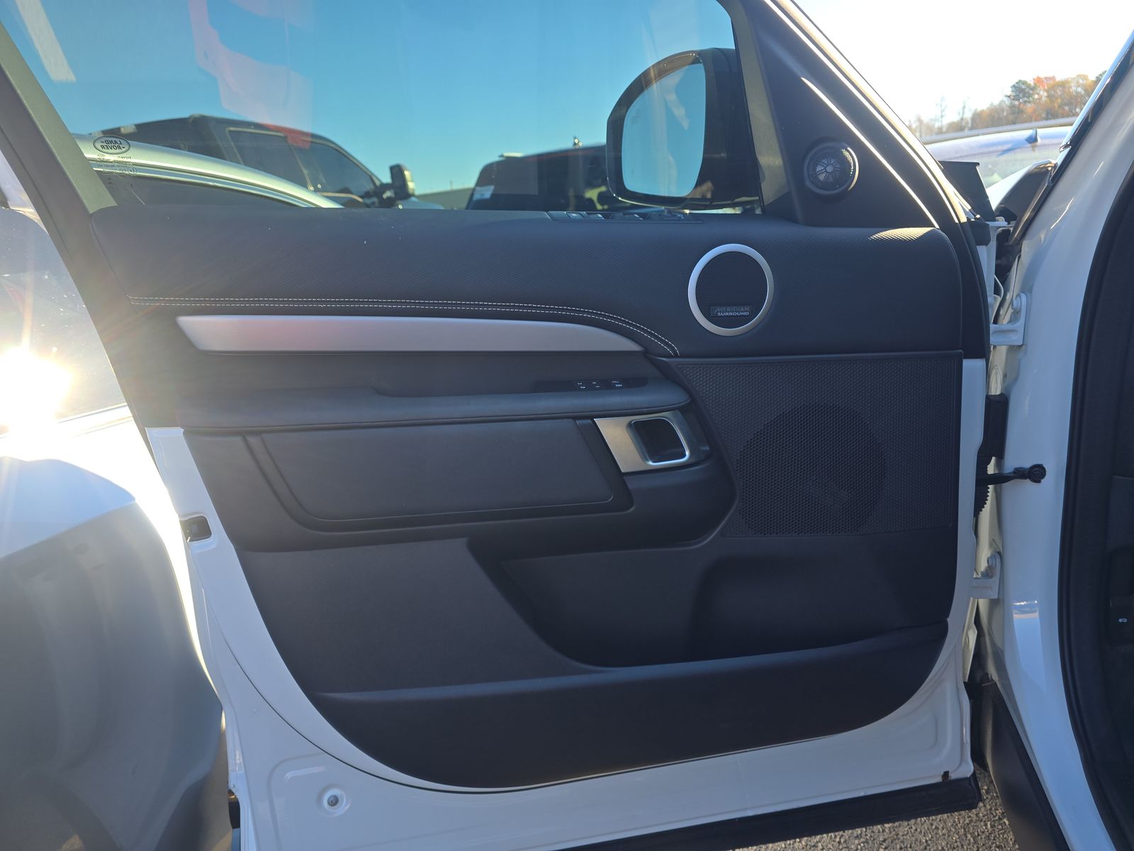 2024 Land Rover Discovery Dynamic SE AWD