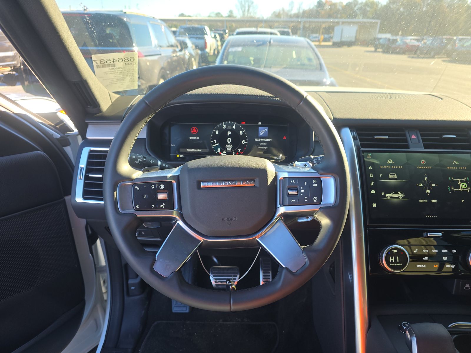 2024 Land Rover Discovery Dynamic SE AWD