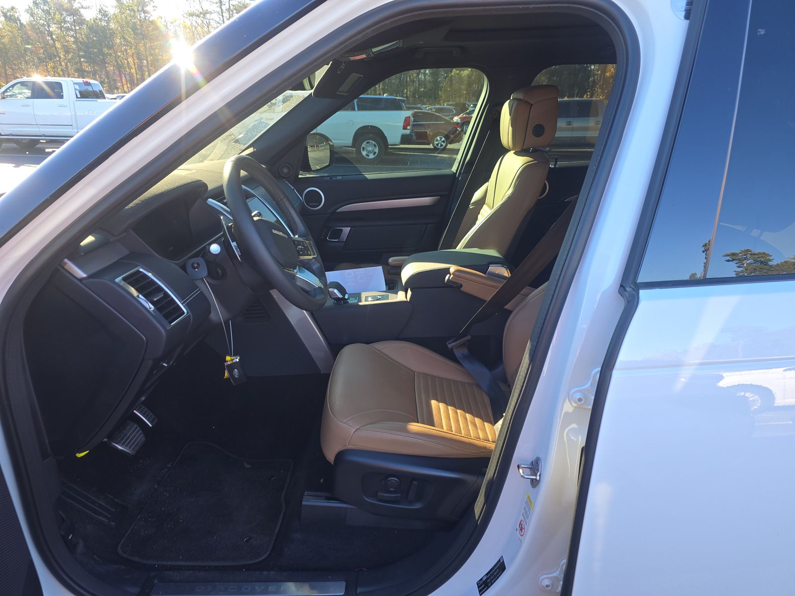 2024 Land Rover Discovery Dynamic SE AWD