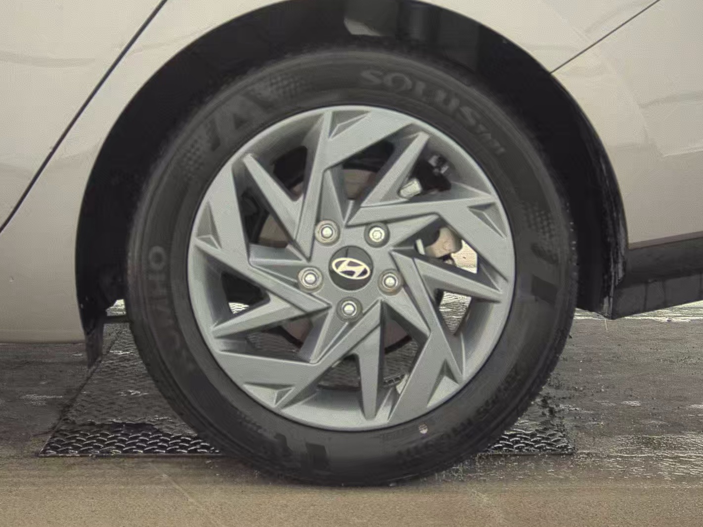 2024 Hyundai Elantra SEL FWD