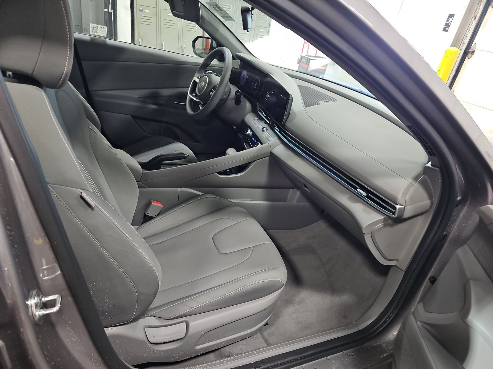 2024 Hyundai Elantra SEL FWD