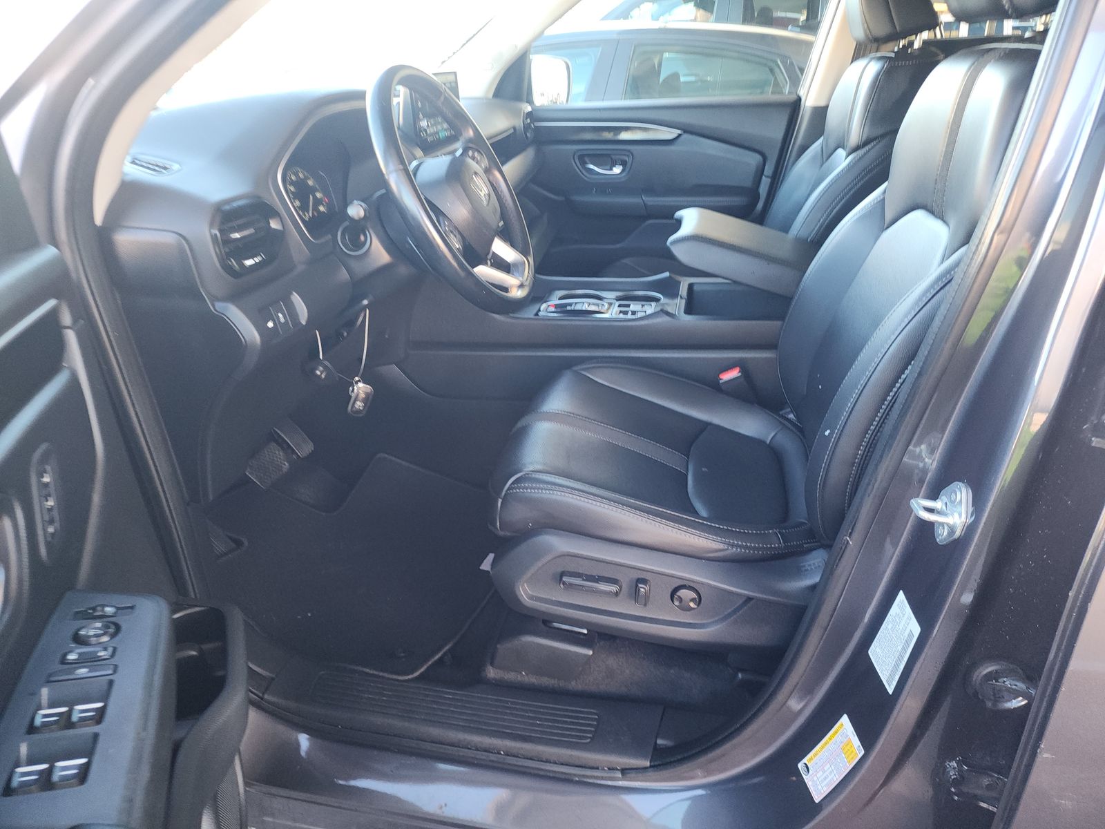 2023 Honda Pilot Touring FWD