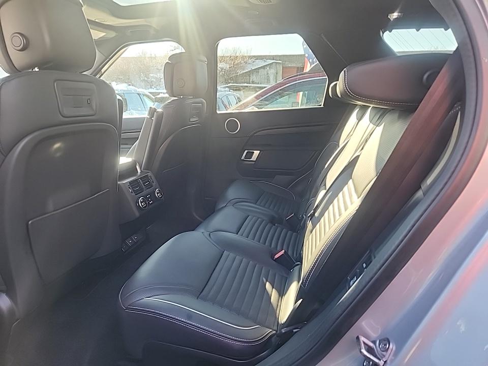 2023 Land Rover Discovery Metropolitan Edition AWD