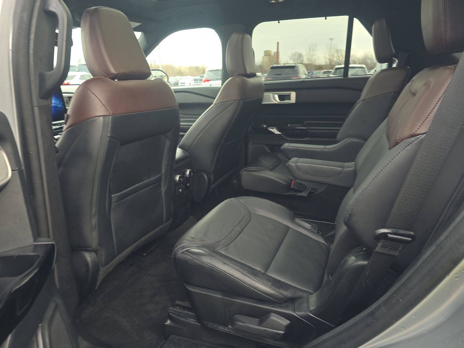 2022 Ford Explorer Platinum AWD