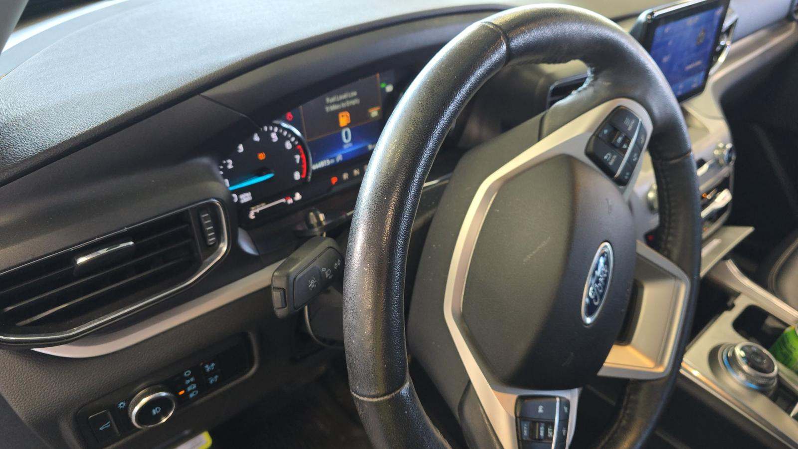 2023 Ford Explorer XLT RWD