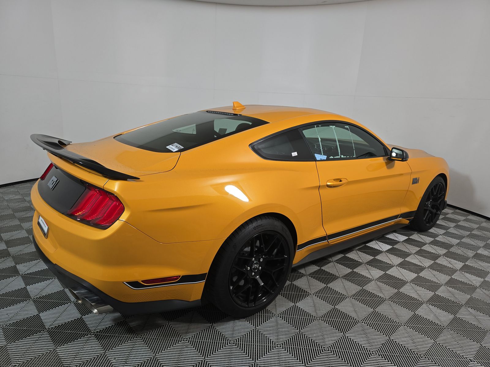 2022 Ford Mustang Mach 1 RWD