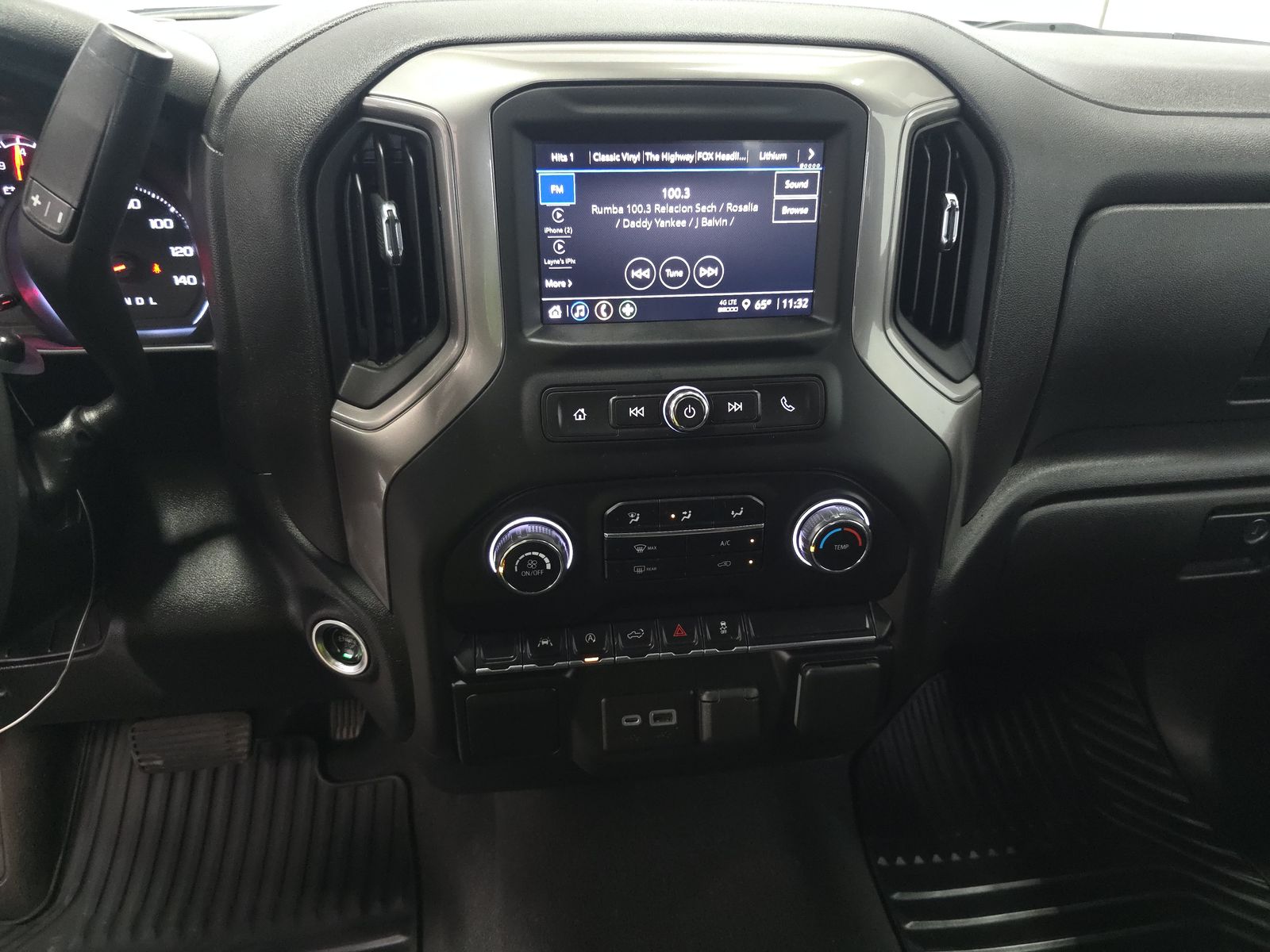 2023 Chevrolet Silverado 1500 Custom AWD