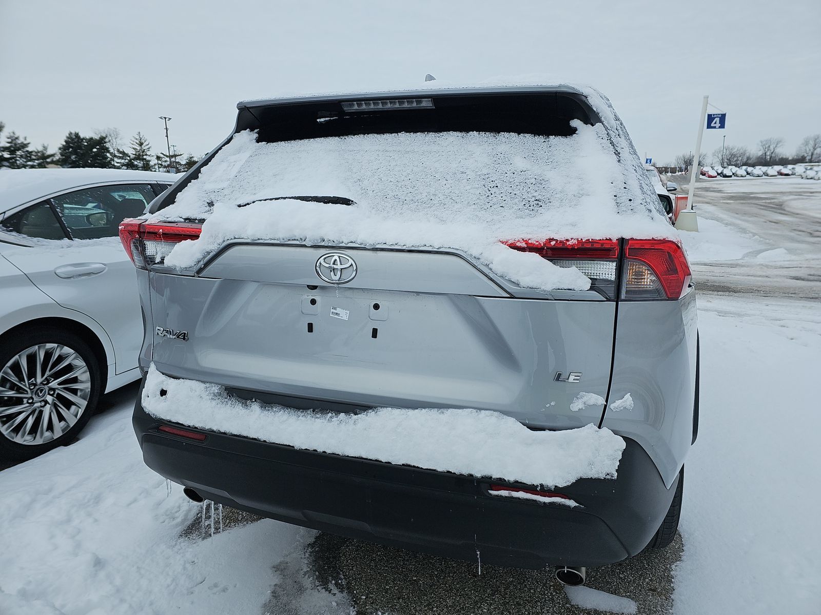 2023 Toyota RAV4 LE FWD