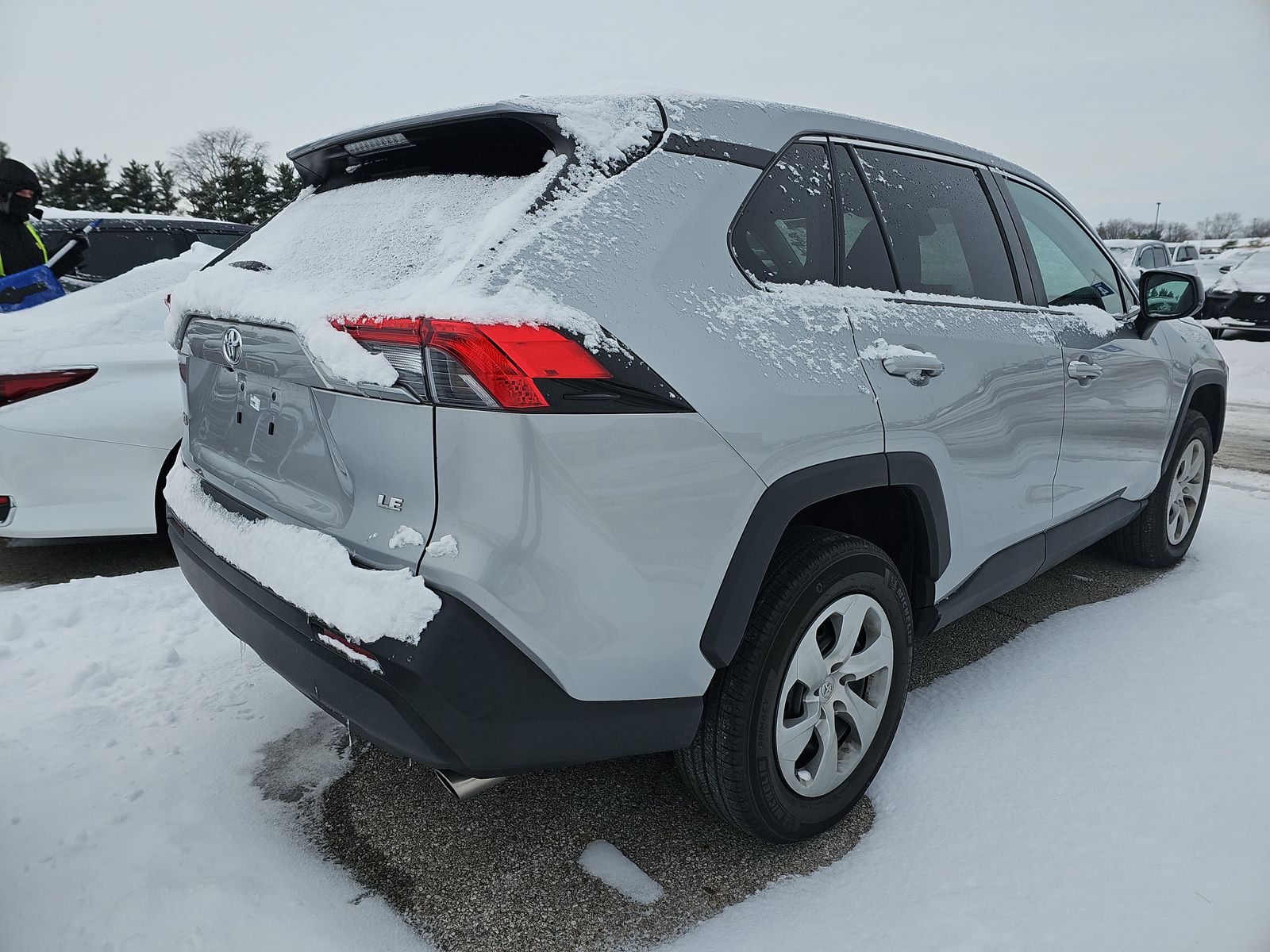 2023 Toyota RAV4 LE FWD