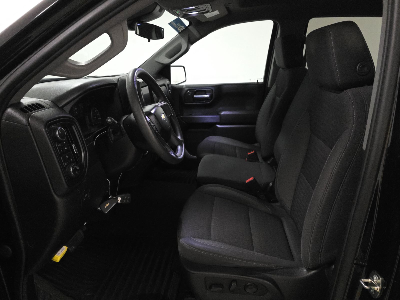 2023 Chevrolet Silverado 1500 Custom AWD