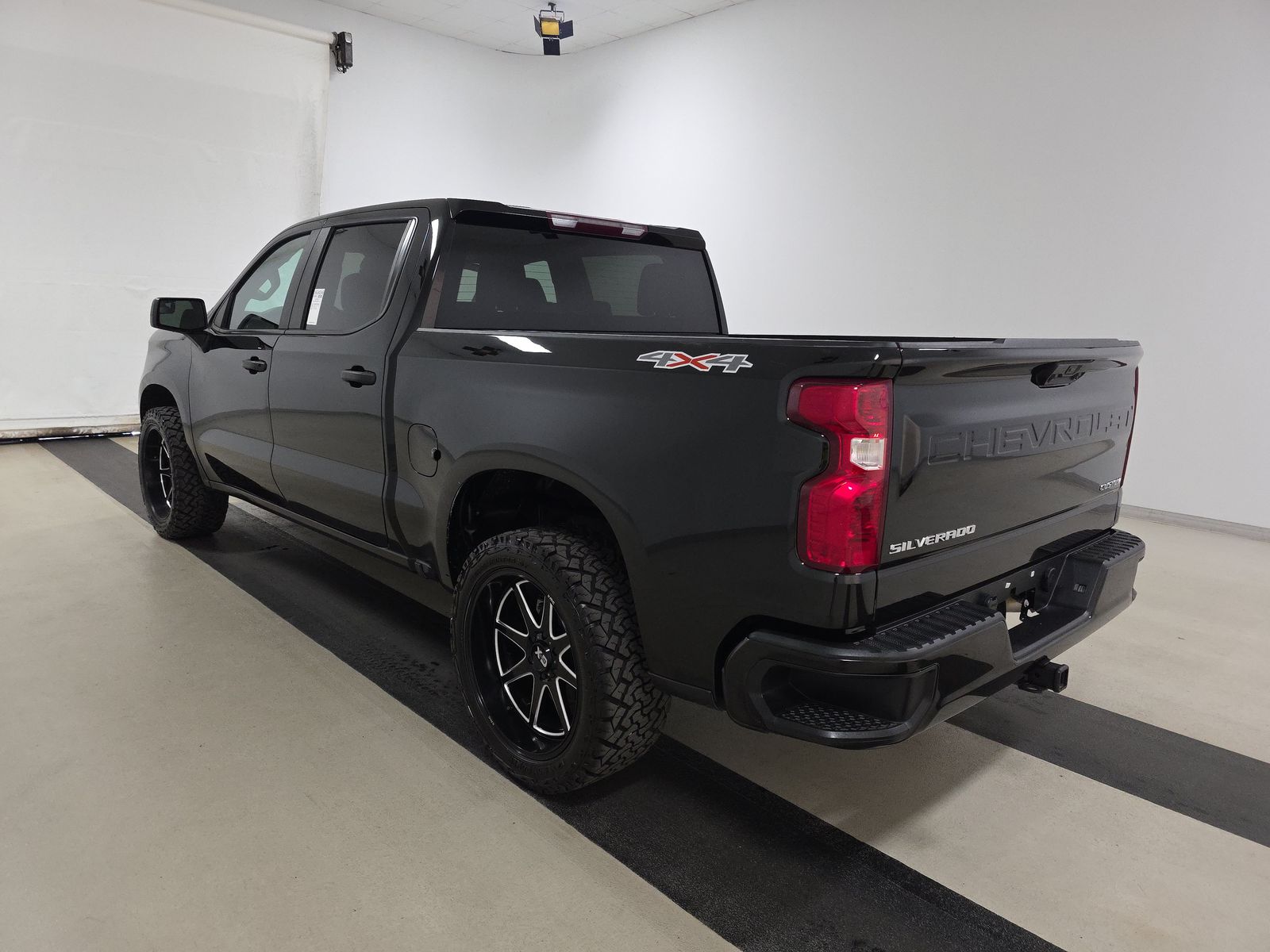 2023 Chevrolet Silverado 1500 Custom AWD