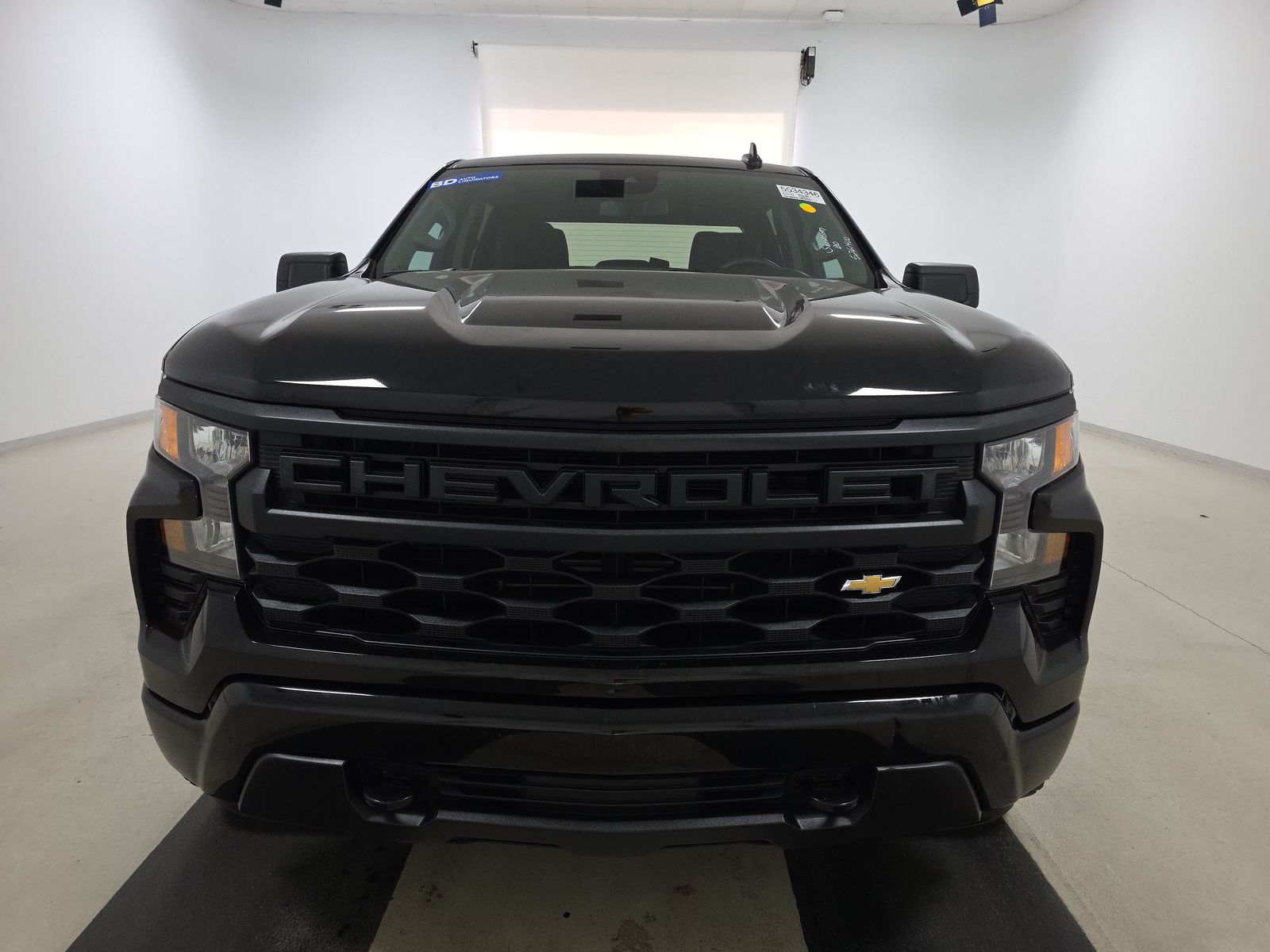 2023 Chevrolet Silverado 1500 Custom AWD