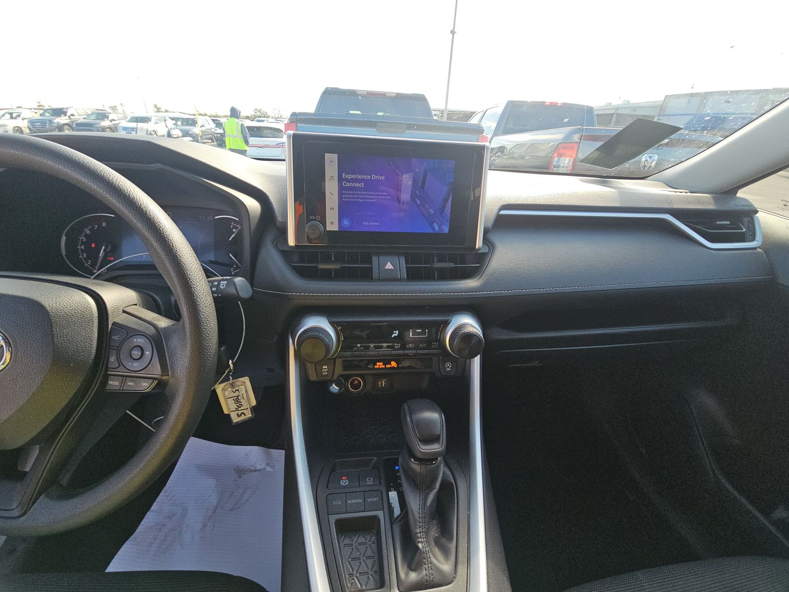 2024 Toyota RAV4 LE FWD