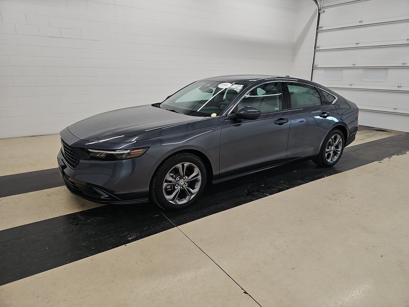 2024 Honda Accord EX's photo