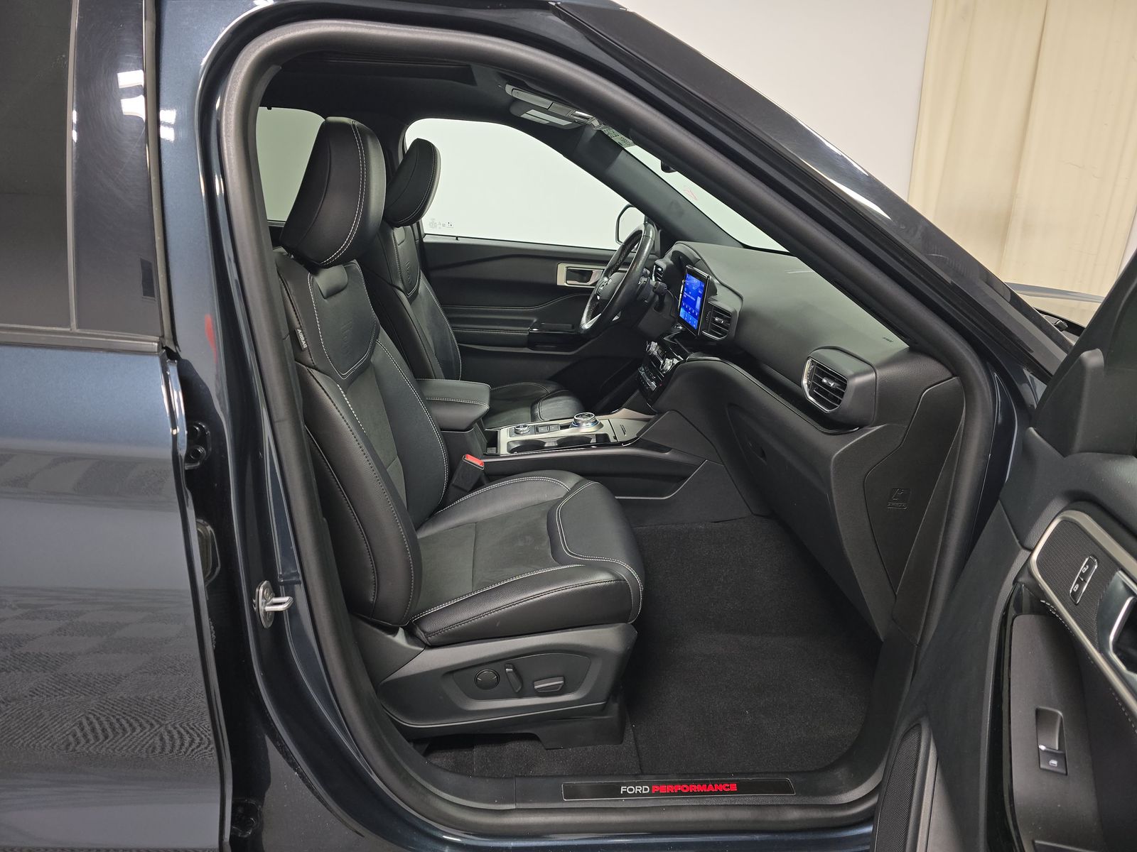 2022 Ford Explorer ST AWD