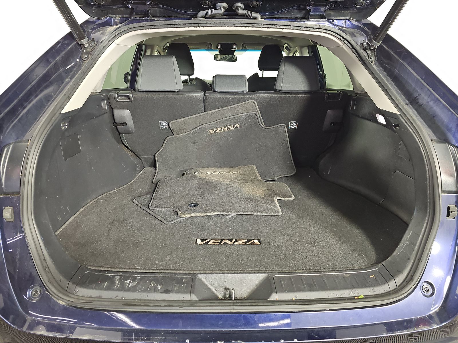 2022 Toyota Venza LE AWD