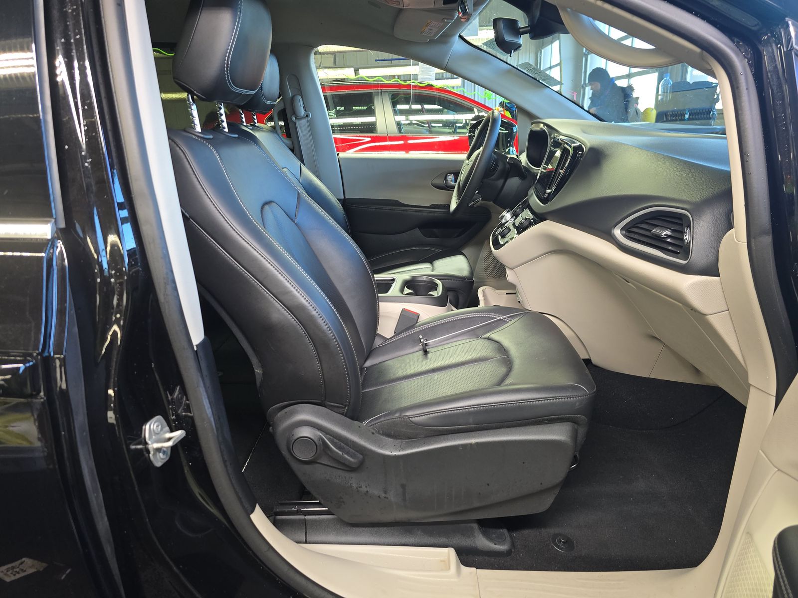 2024 Chrysler Pacifica Touring L FWD