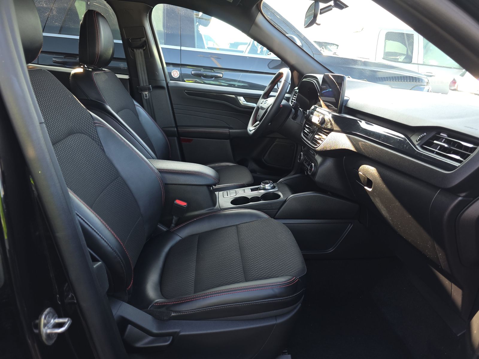 2025 Ford Escape ST-Line FWD