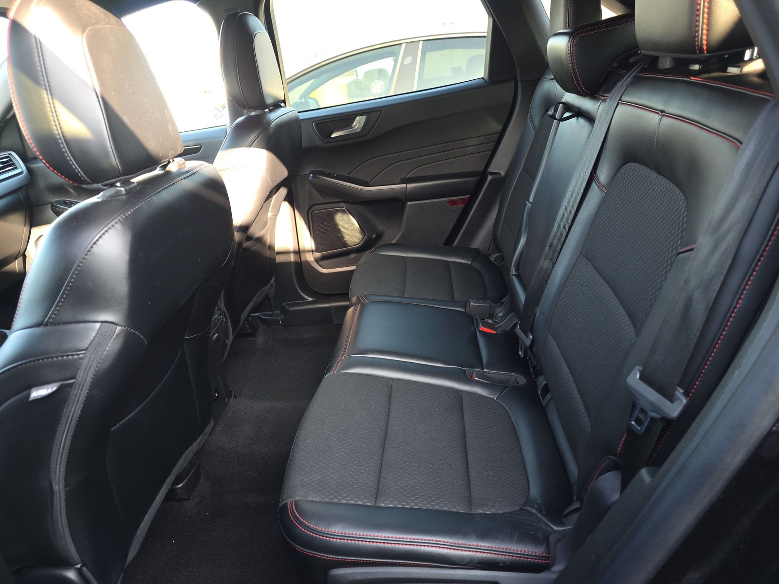 2025 Ford Escape ST-Line FWD