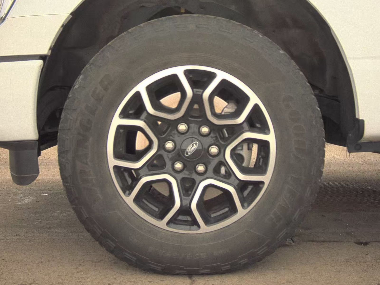 2023 Ford F-150 XLT AWD