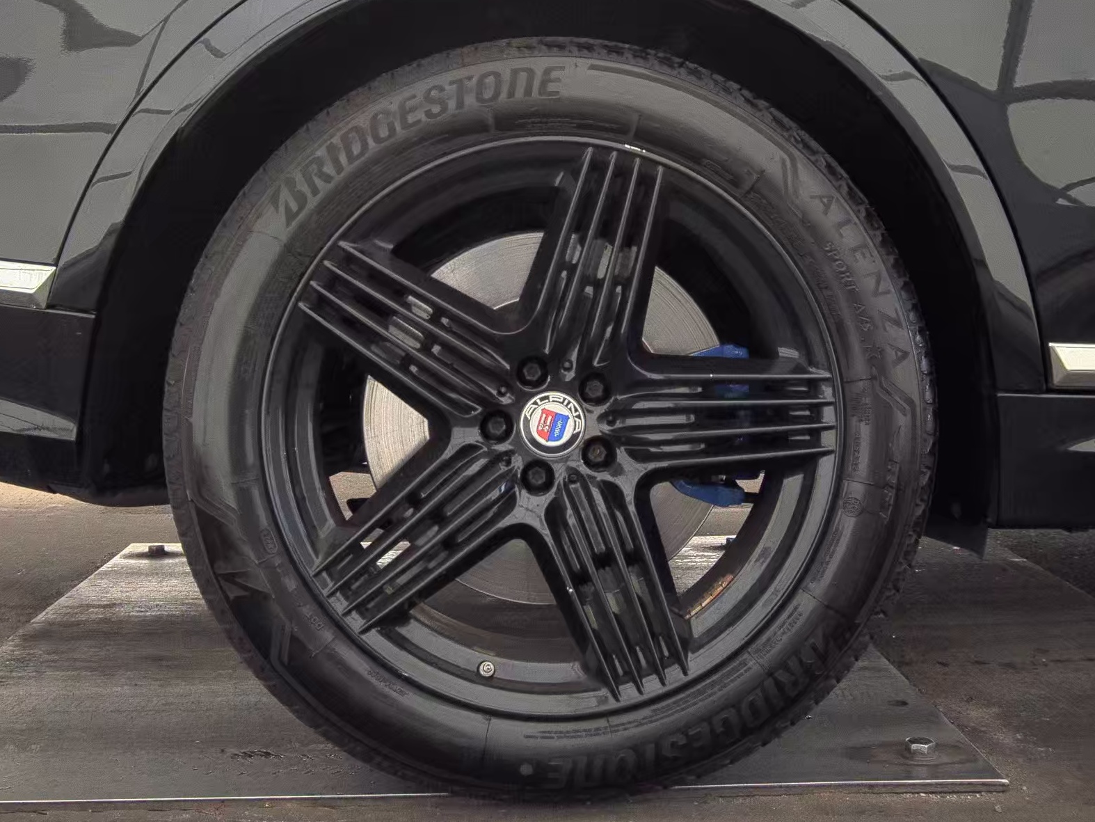 2022 BMW X7 ALPINA XB7 AWD