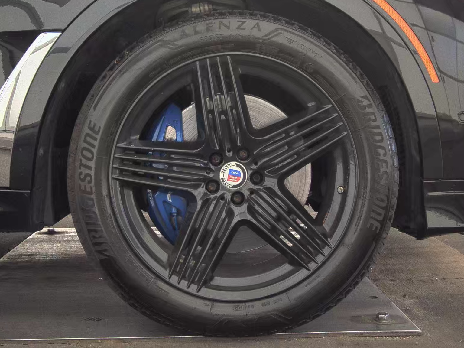 2022 BMW X7 ALPINA XB7 AWD