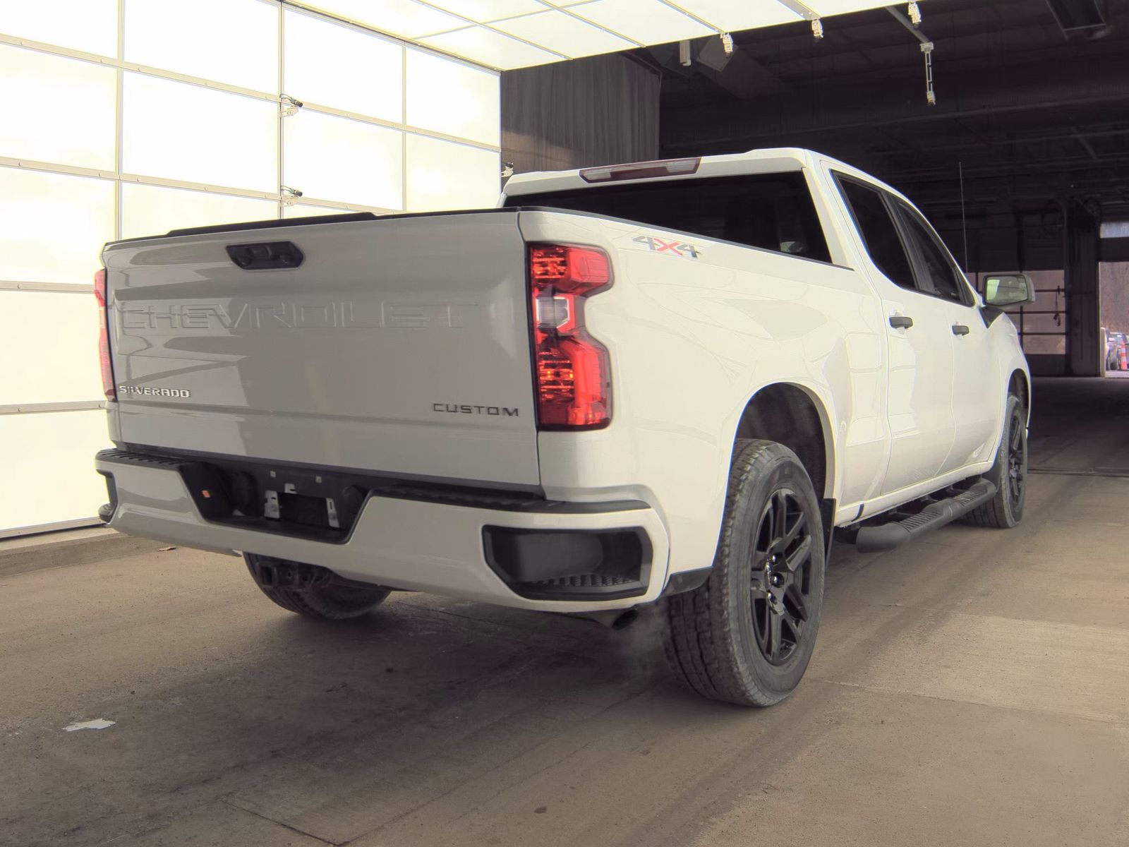 2023 Chevrolet Silverado 1500 Custom AWD